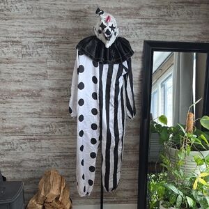 Halloween Costume Killer Clown Black and White Mask and Outfit